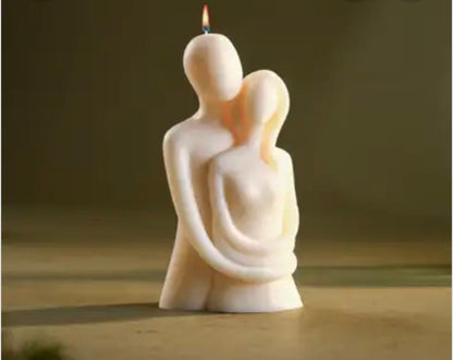 Romantic Sculpted Couple Candle - Essenceoul